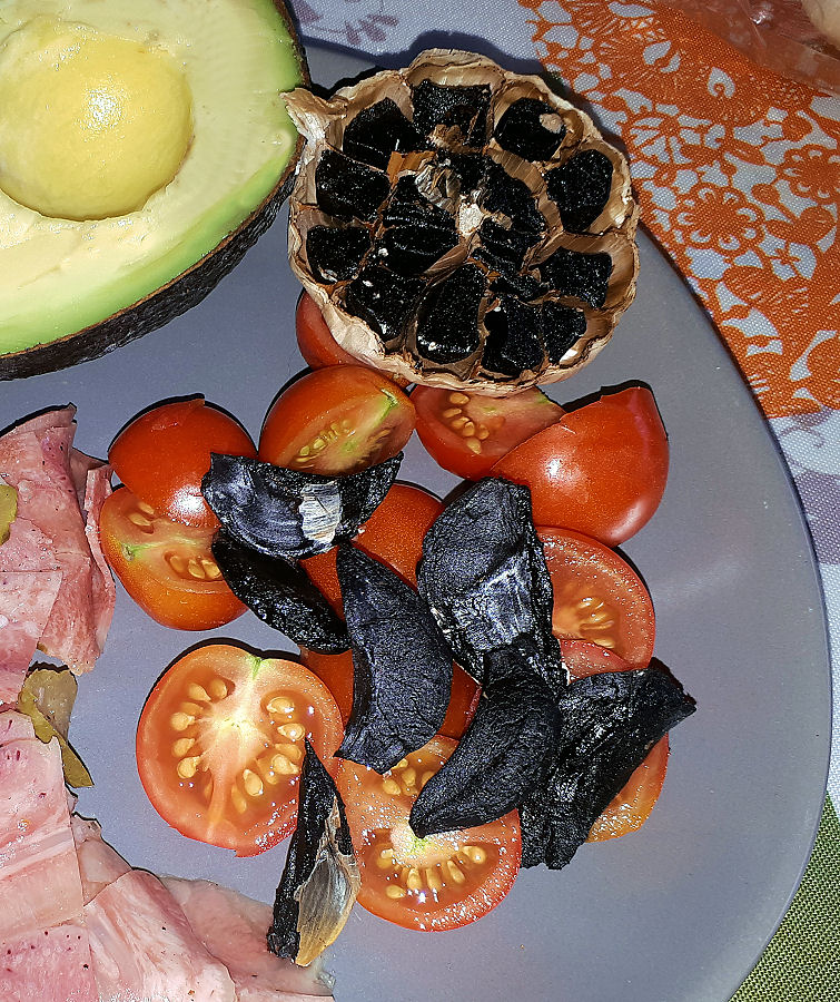 Ail Noir confit 2.jpg